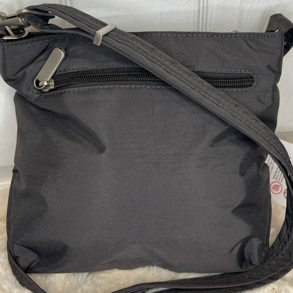 MAGELLAN’S VAULTPRO SECURITY SYSTEM BAG - Picture 9 of 15